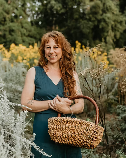 The Foundations of Vitalist Herbalism: Sleep, Stress & Gut Health with Heather Luna